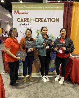 Thank you to everyone that stoped by our booth at the RECongress. We hope those of you who came to listen to the missionary testimonies enjoyed the experience. It was lovely to see everyone that came by to spend some time with us. 

Gracias a todos los que pararon por nuestra mesa en el congresso. Esperamos hayan disfrutado de la experiencia de escuchar el testimonio de los misioneros. Fue muy agradable ver a todos.  #RECongress #TPMS #mission #recongress